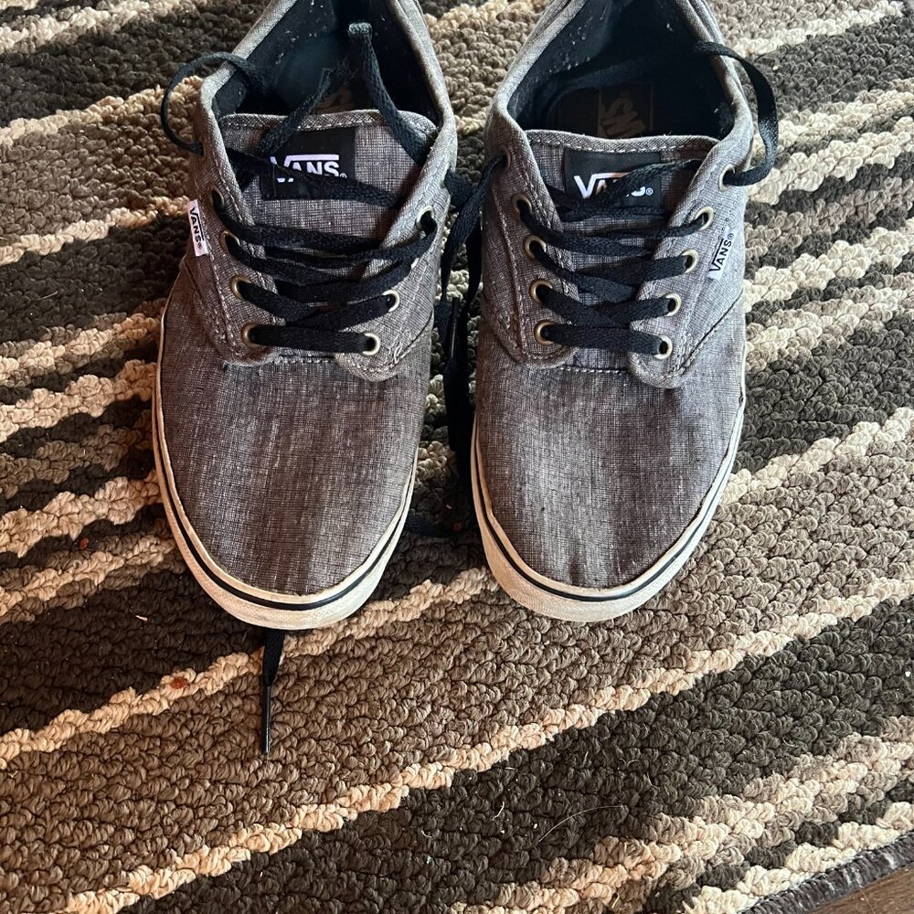 Vans - Picture 2 of 6